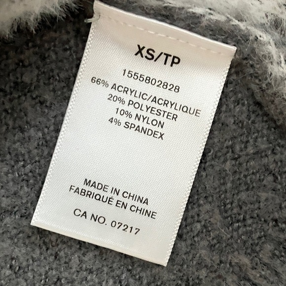 Festive women’s extra small Gray Cardigan with Holiday Motifs Christmas sweater - Picture 10 of 11